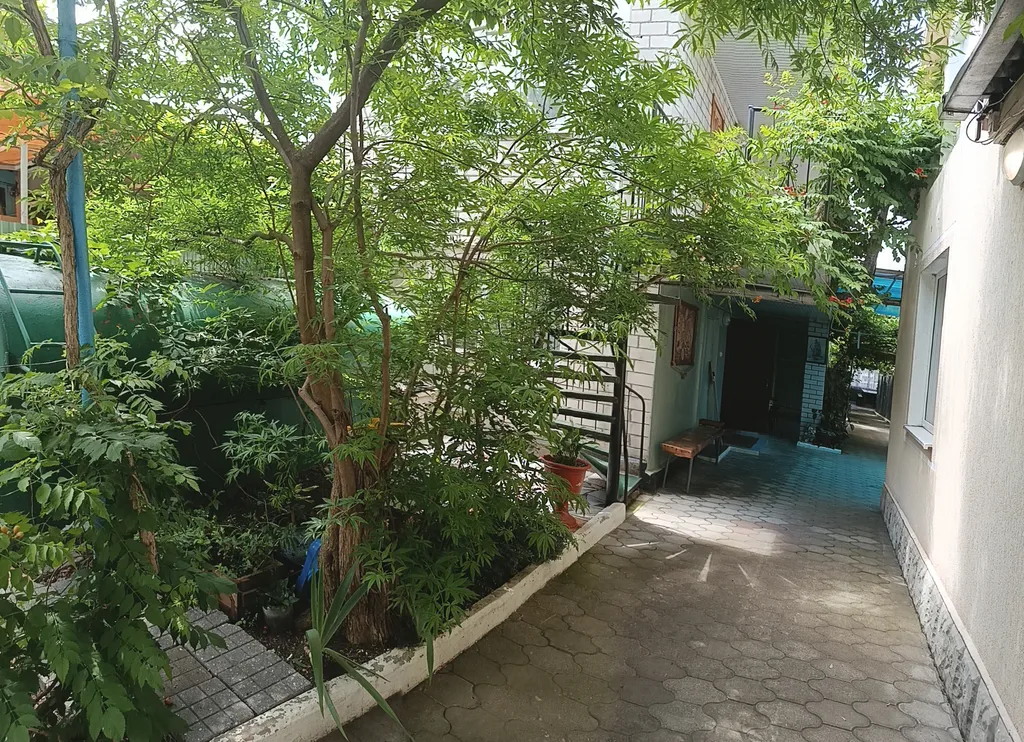 Квартира Квартира Стандартный 3 местный номер с 3 односпальными кроватями — Геленджик