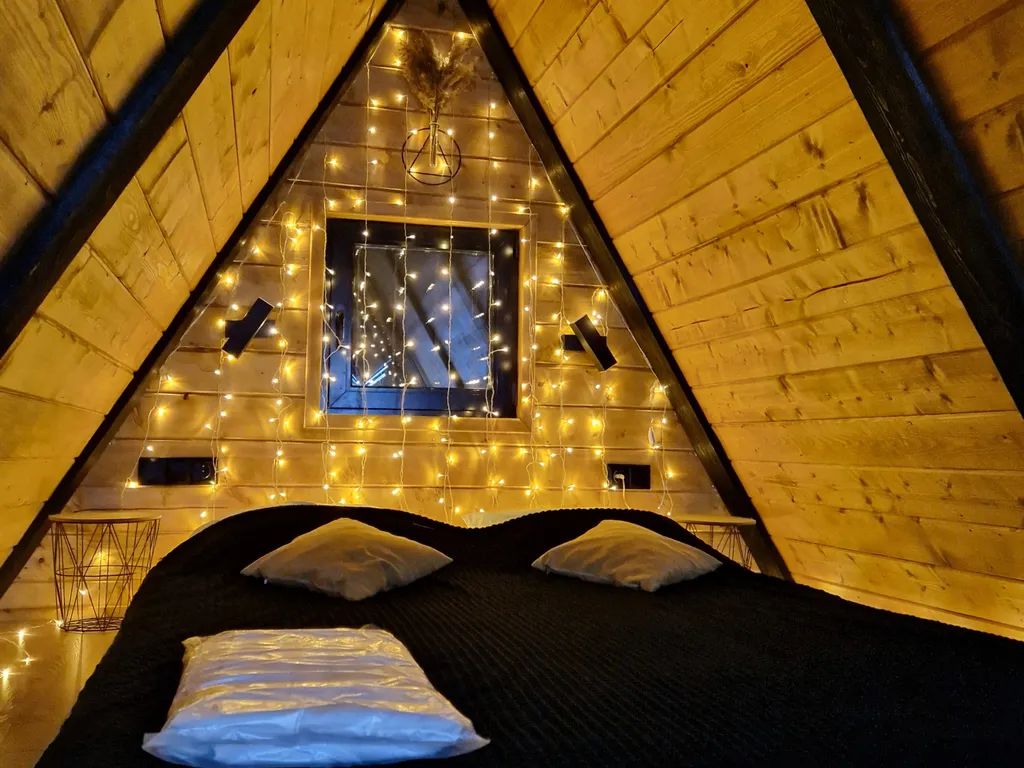 Коттедж Уютный А-фрейм домик с купелью в лесу — Соловеново