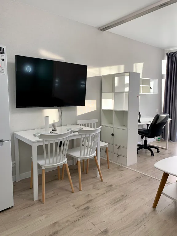 Уютная квартира с новым ремонтом и техникой, 15 минут до моря