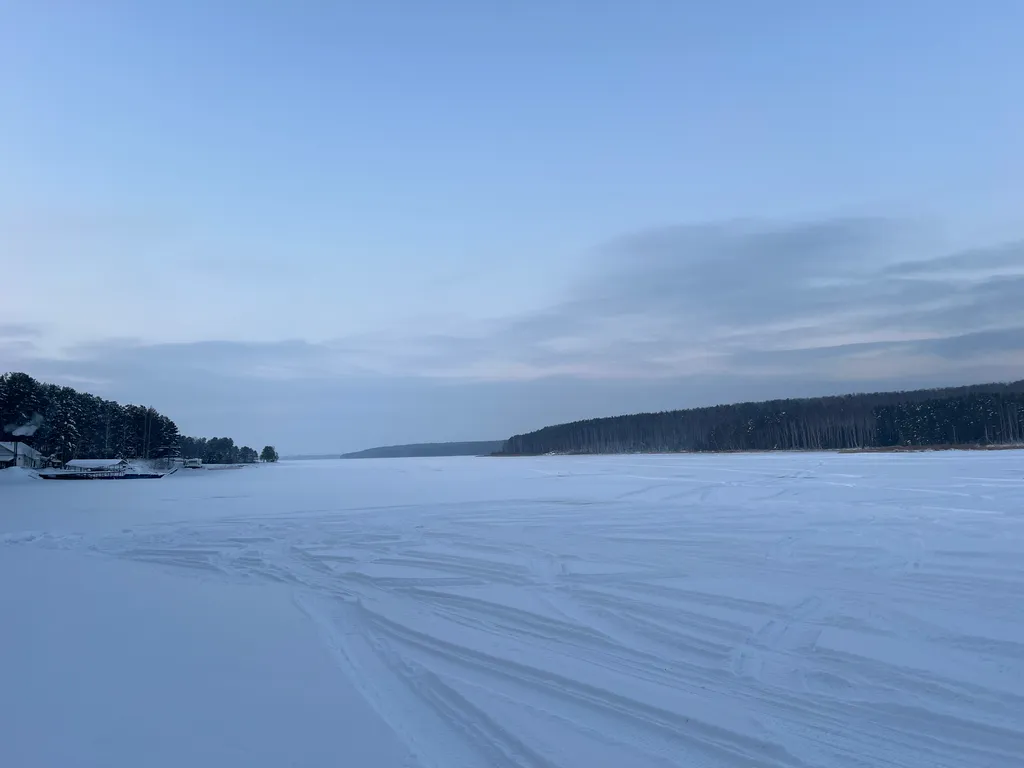 Дом 7 в лесу у реки