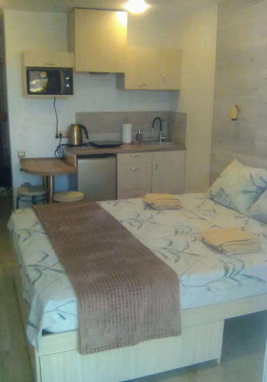 Квартира Уютная студия — аренда посуточно в Феодосия