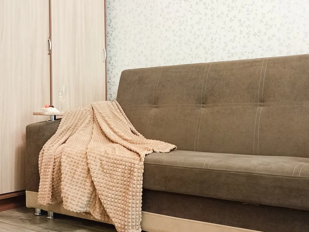 Квартира с двуспальной кроватью и диваном, рядом БСМ, ТЦ Апельсин