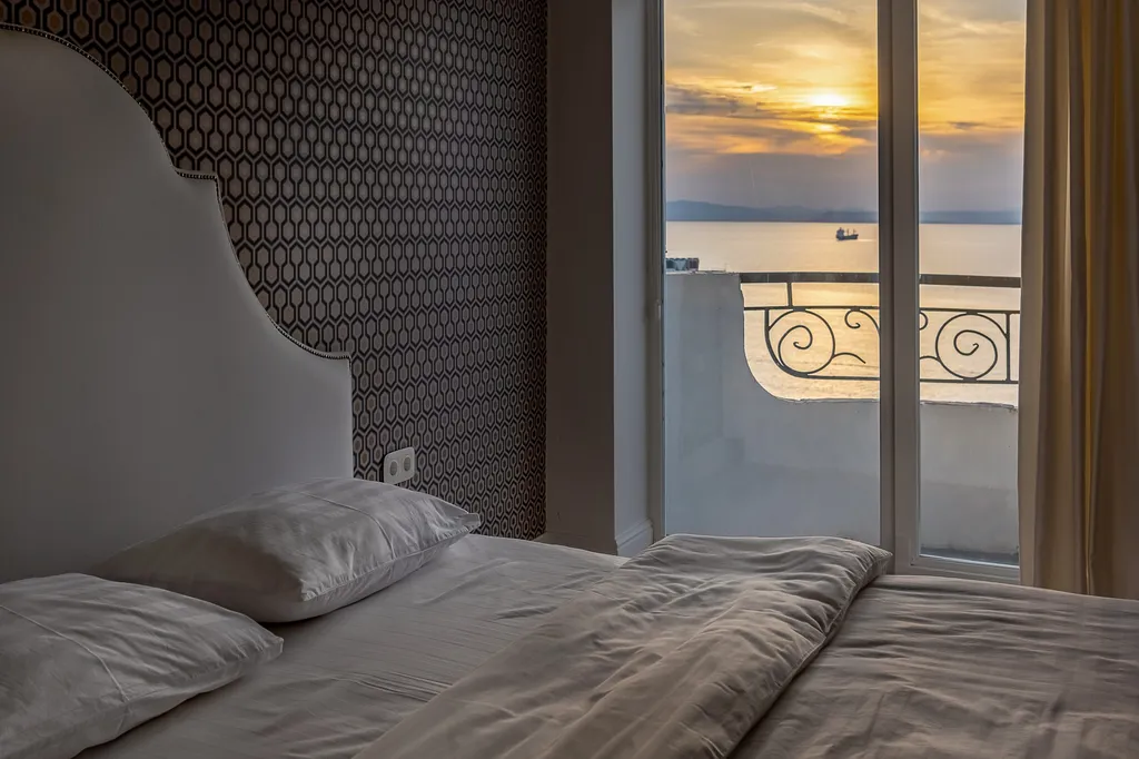 Семейная квартира на первой линии на главной набережной города