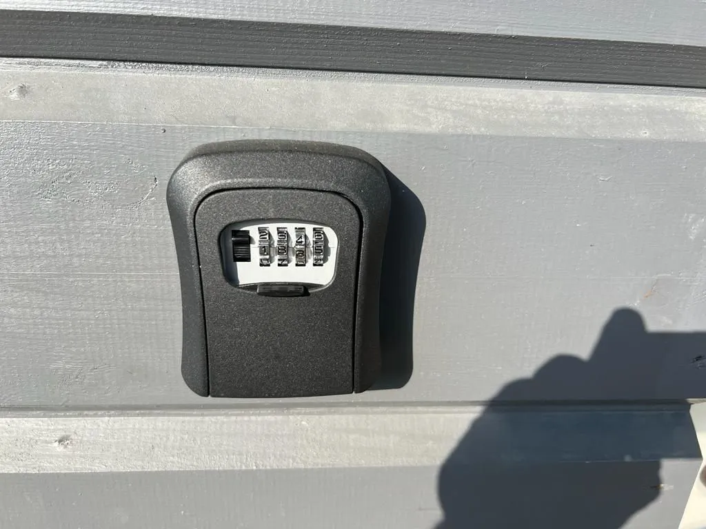 Уютный дом с бассейном на природе