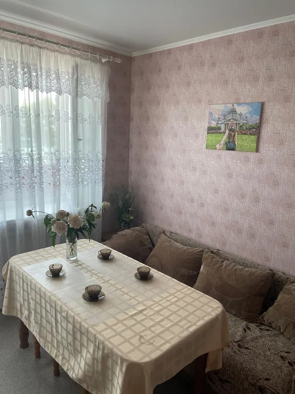 Уютная квартира в новом доме с лифтом с видом на гору