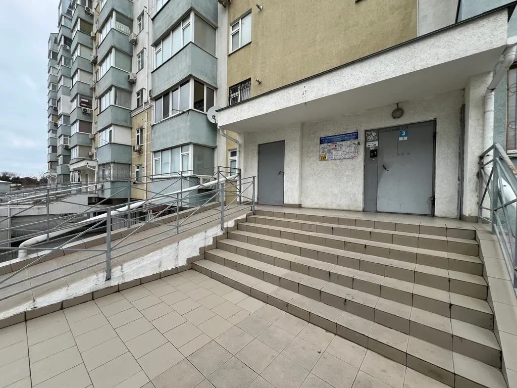 Рядом парк Победы Херсонес не берем оплату за уборку