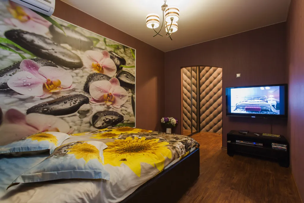 Квартира с большой круглой джакузи для двоих