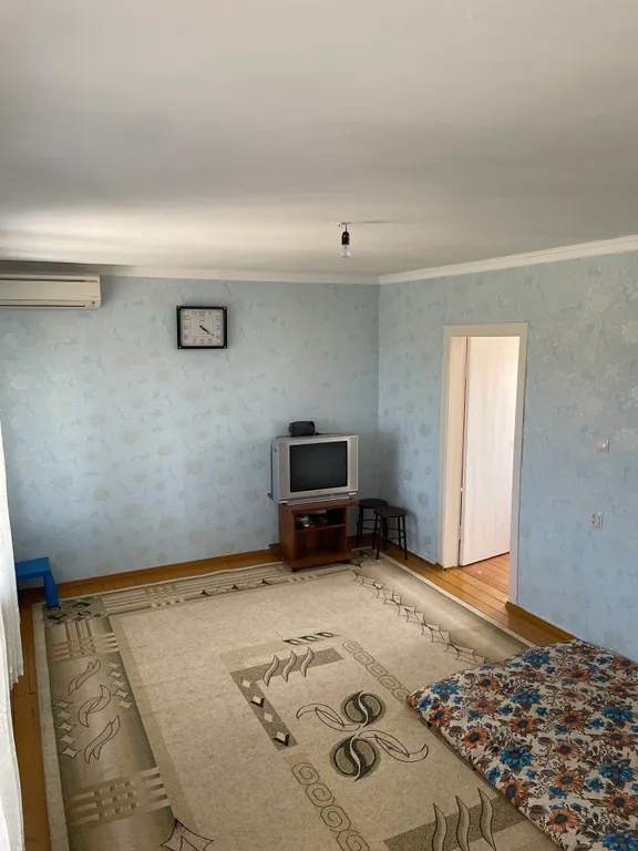 Коттедж Уютный дом с закрытым двором плюс гараж — Каспийск