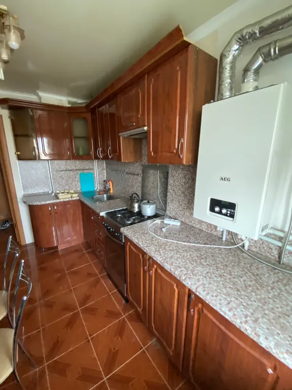 Квартира в центре поселка Кантемировка