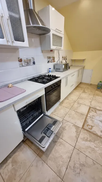 Домик рядом с центром города