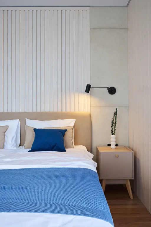 Коттедж Домик у реки в окружении сосен с камином, сауной и чаном — Семеновское