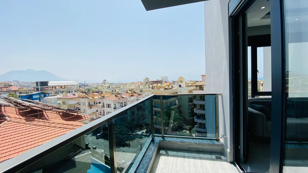 Новые апартаменты в центре рядом с морем