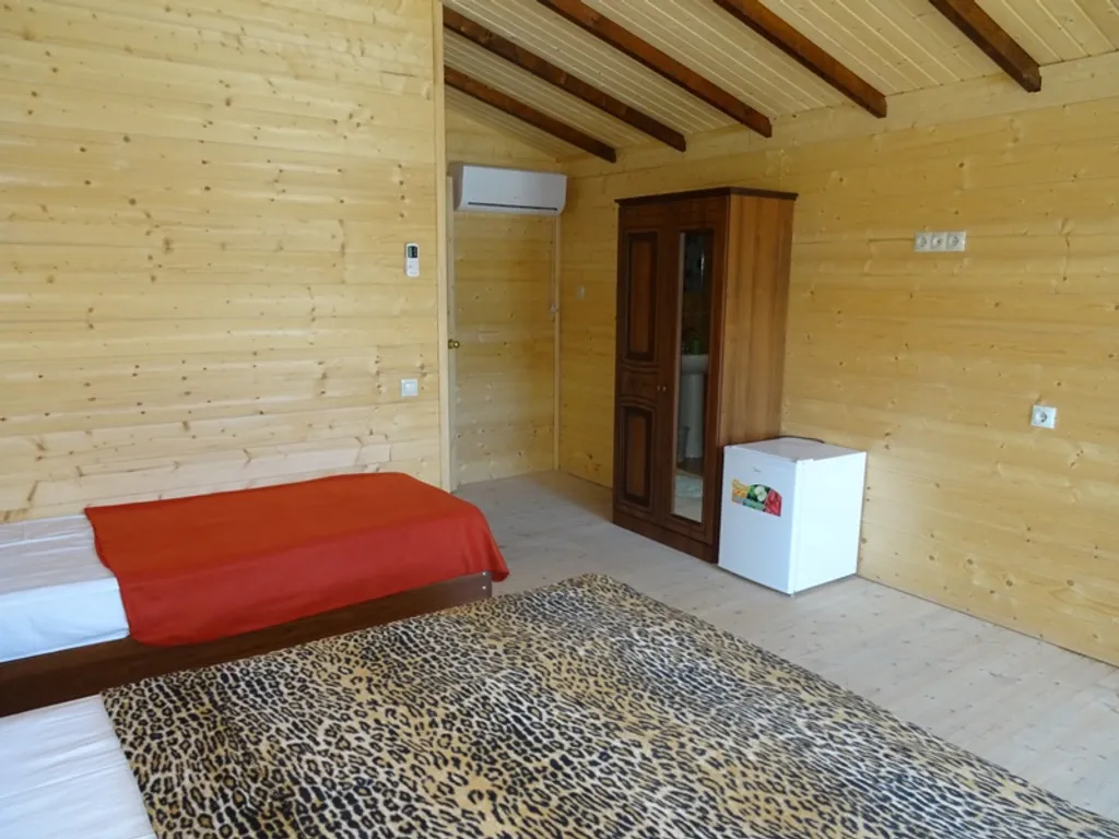 Домик на берегу моря