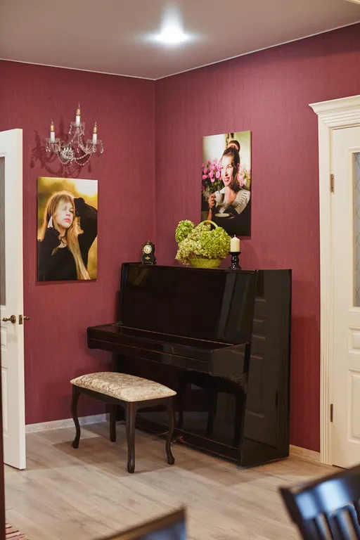 Уютный светлый дом в окружении природы