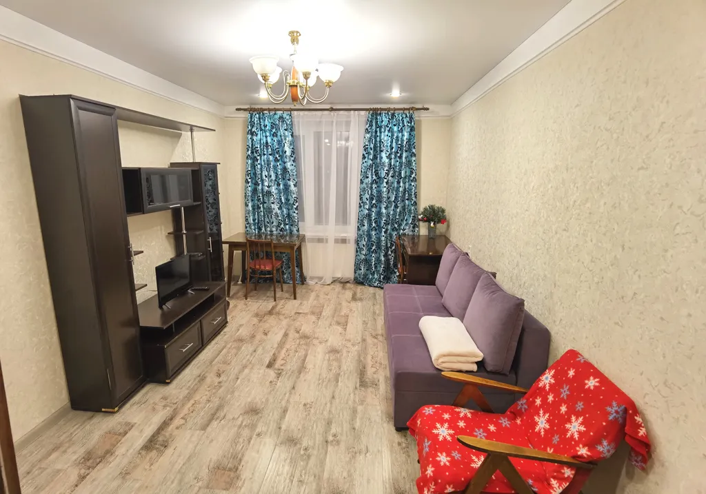 Квартира Квартира у метро с видом на парк — Санкт-Петербург