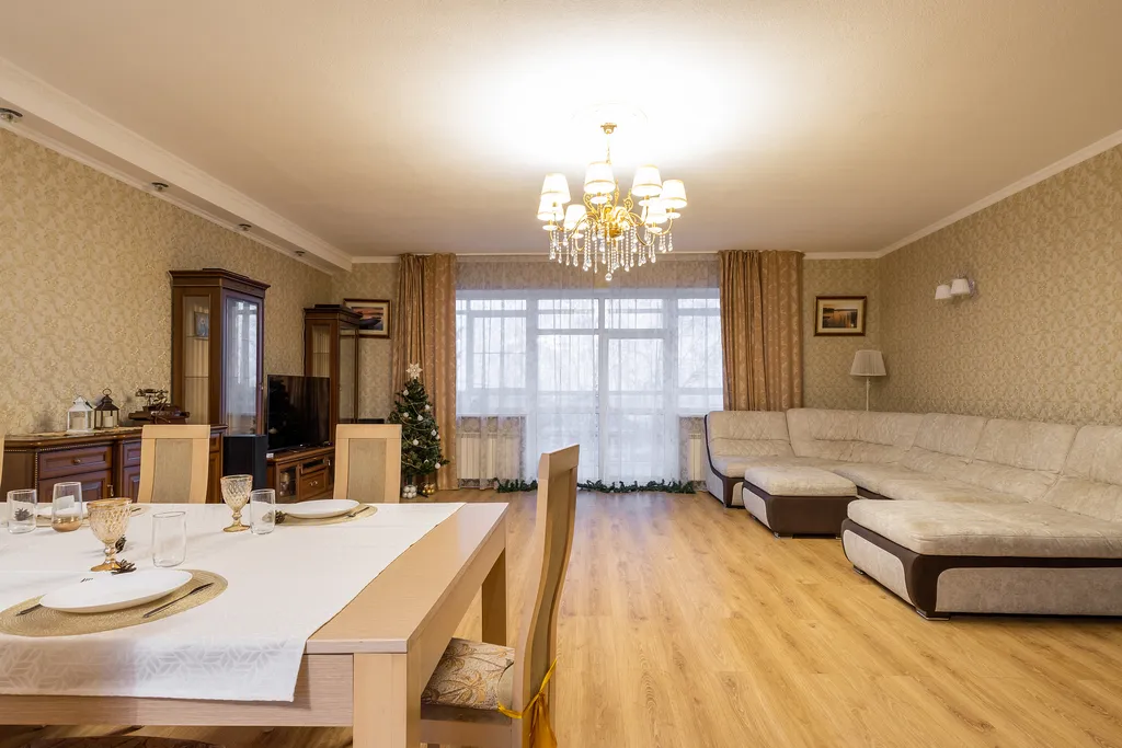 Большой коттедж на берегу Волги