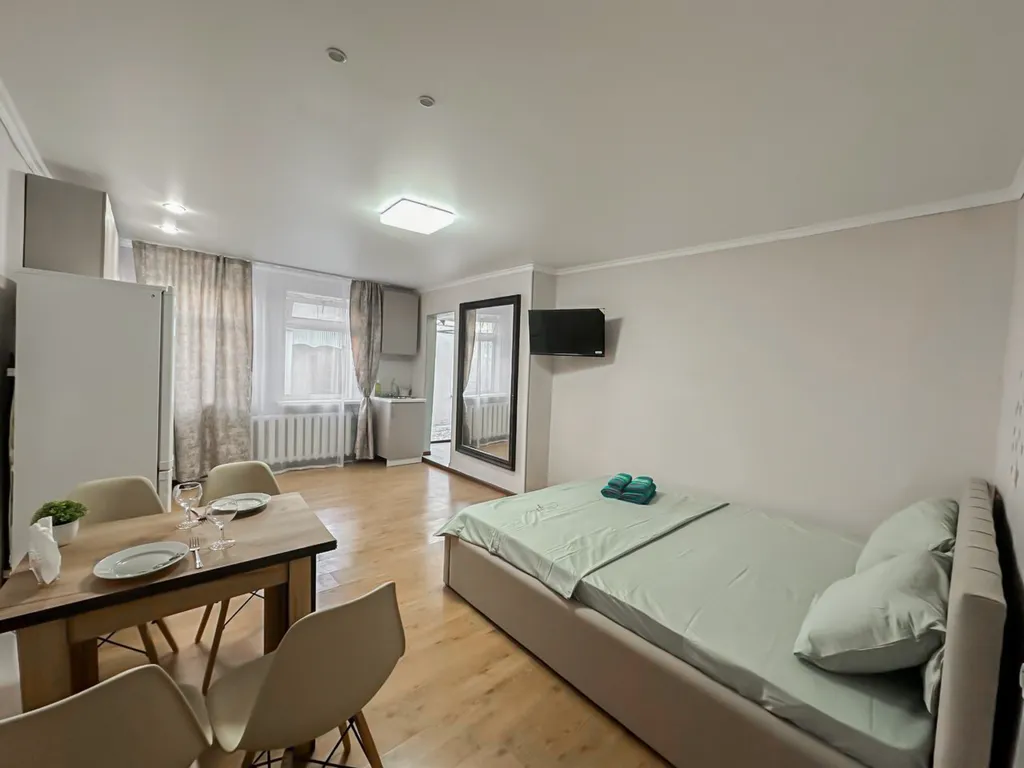 Коттедж Домик с двором и парковкой для семей, командированных гостей и пар — аренда посуточно в Горячеводский