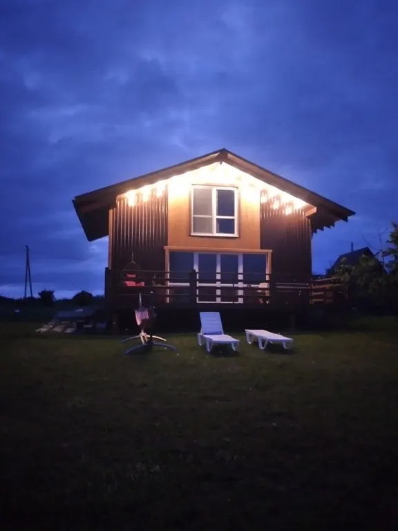 Дом с красивым видом на озеро Дривяты