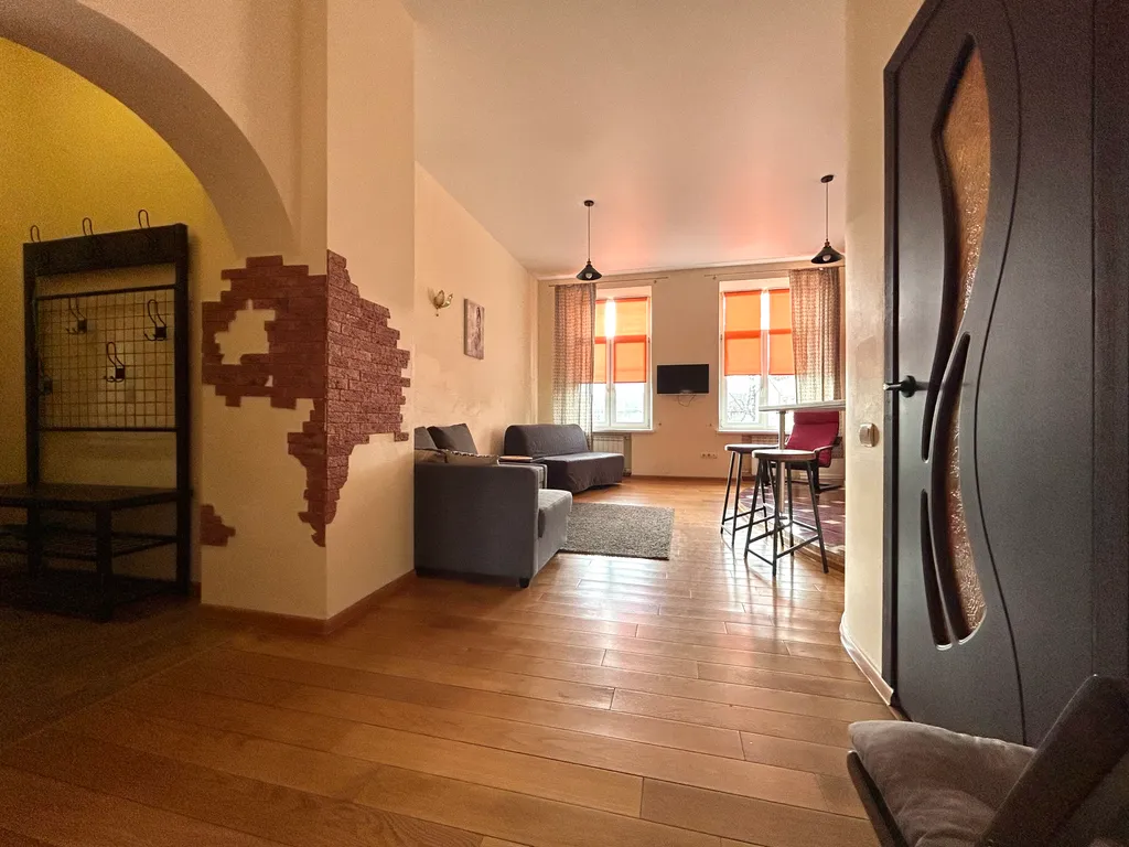 Двухкомнатная квартира в центре до 6-и персон