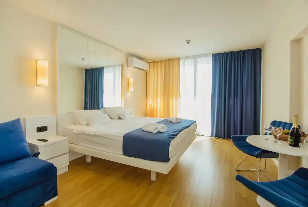 Orbi City View 22-25