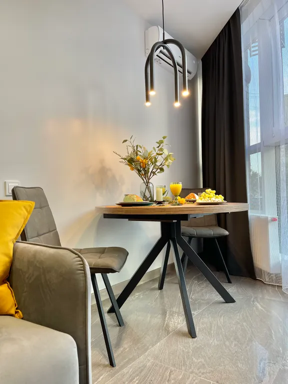 YOUR ROSTOV APART у Театральной площади