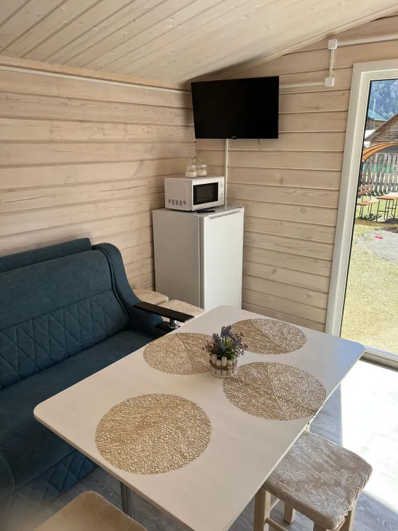 Домик с видом на горы