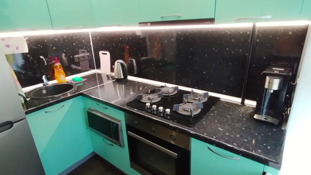 Комфортная двухкомнатная квартира в центре с отчётными документами