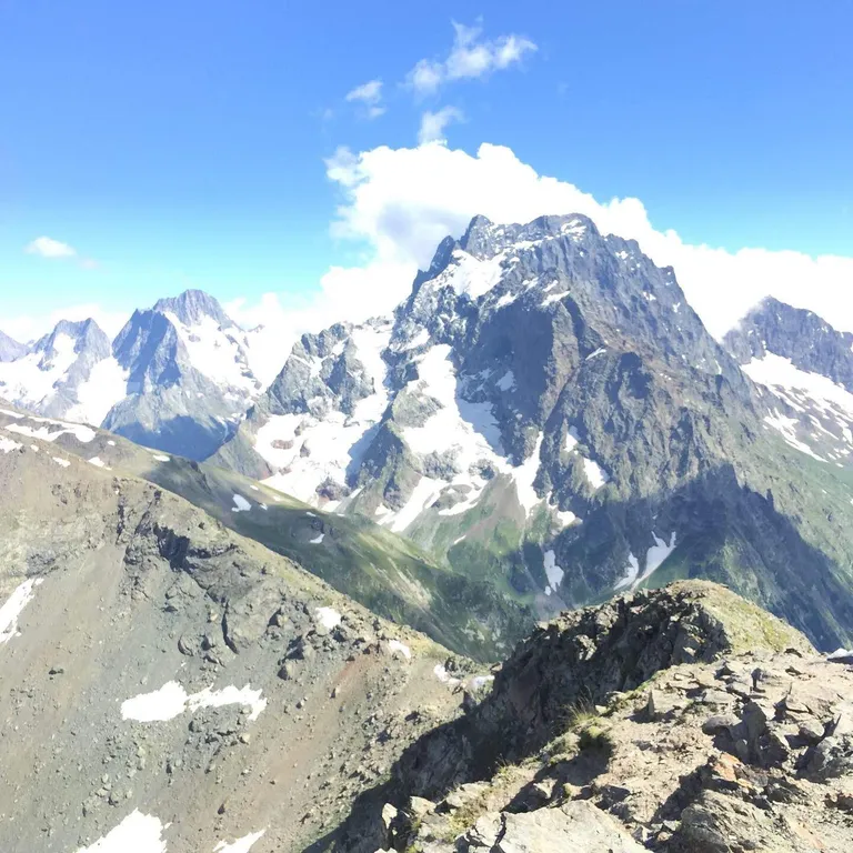 Уютная квартира с видом на горы