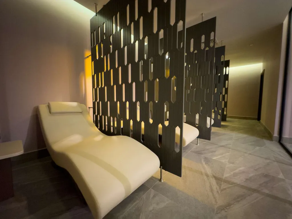 Апартаменты Azura World с видом на море, в комплексе 5 звезд