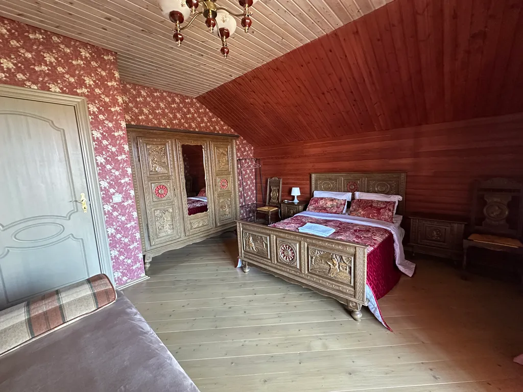 Дом-усадьба с видом на море с баней и беседкой