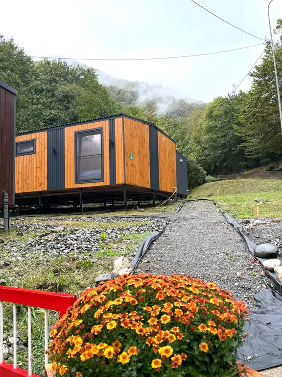 Домик у ручья Красная поляна