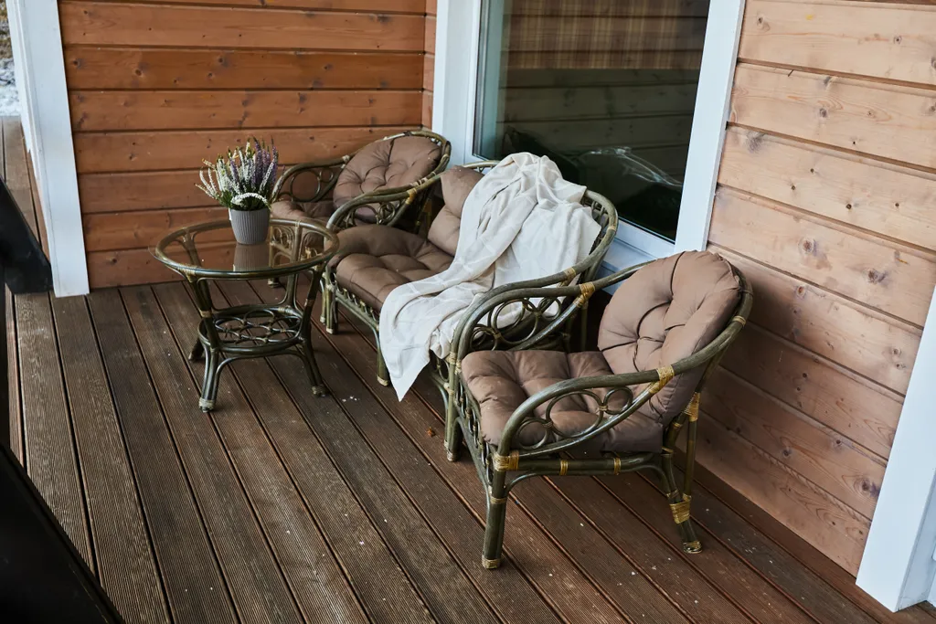 Большой коттедж с 5 спальнями, камином и террасой, Ромашка