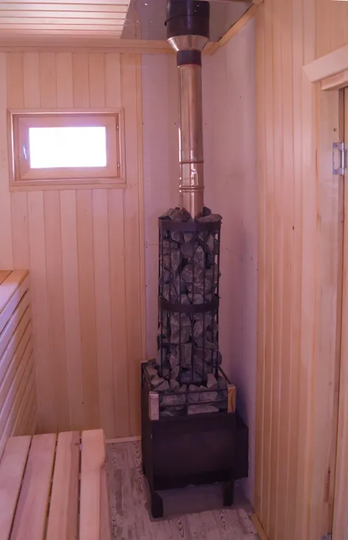 Комфортный дом на берегу реки в 30 минутах от центра города