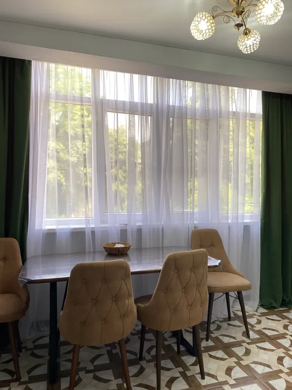 Квартира Комфортная 3-комнатная квартира на берегу песчаного пляжа — Сухум