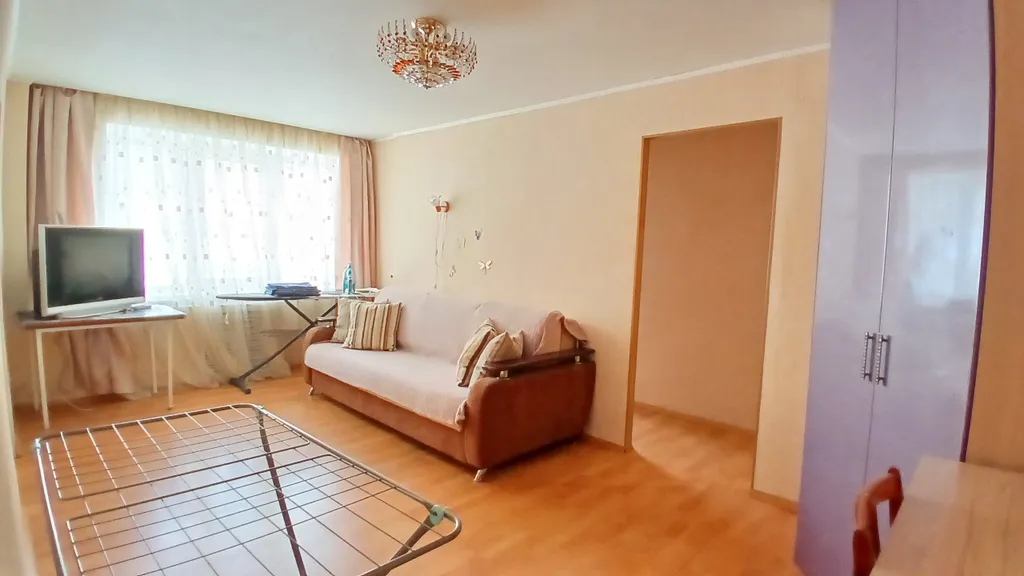 Светлая, чистая, уютная 2 комнатная квартира — аренда посуточно в Златоуст