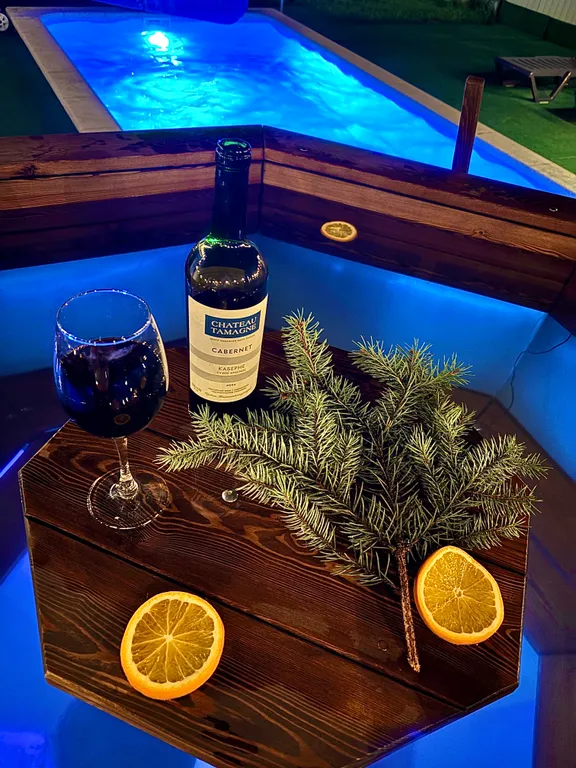 Уютный дом с баней и бассейном