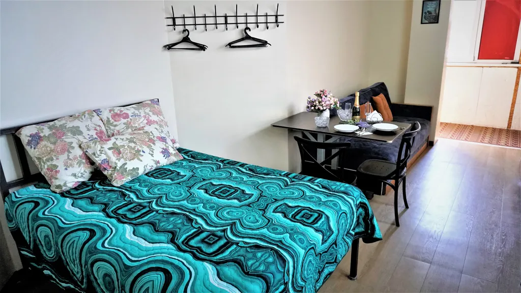 Квартира студия на первом этаже