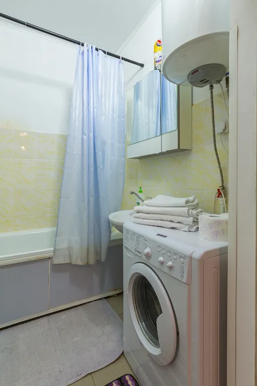 Однокомнатная квартира на Республике, 67