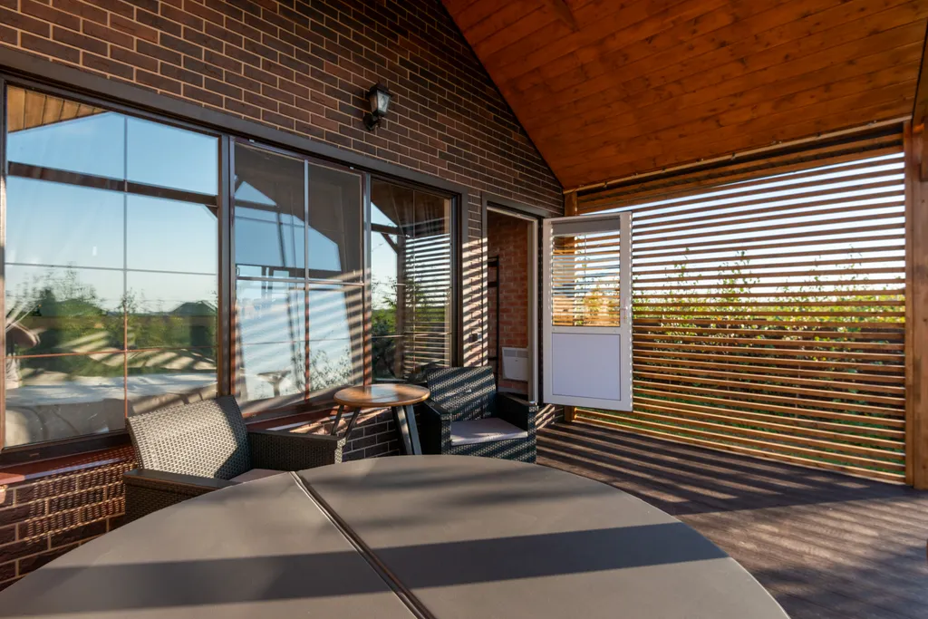 Дом с горячей купелью фурако на берегу реки