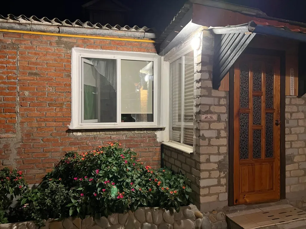 Коттедж Гостевой дом в центре города с беседкой, бильярдом — Новороссийск