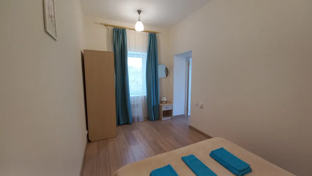 Две смежные комнаты с санузлом для четырёх человек