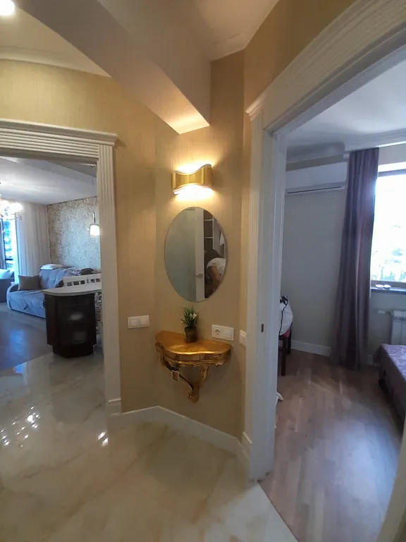 2-комнатная квартира с видом на море и горы в Приморском парке