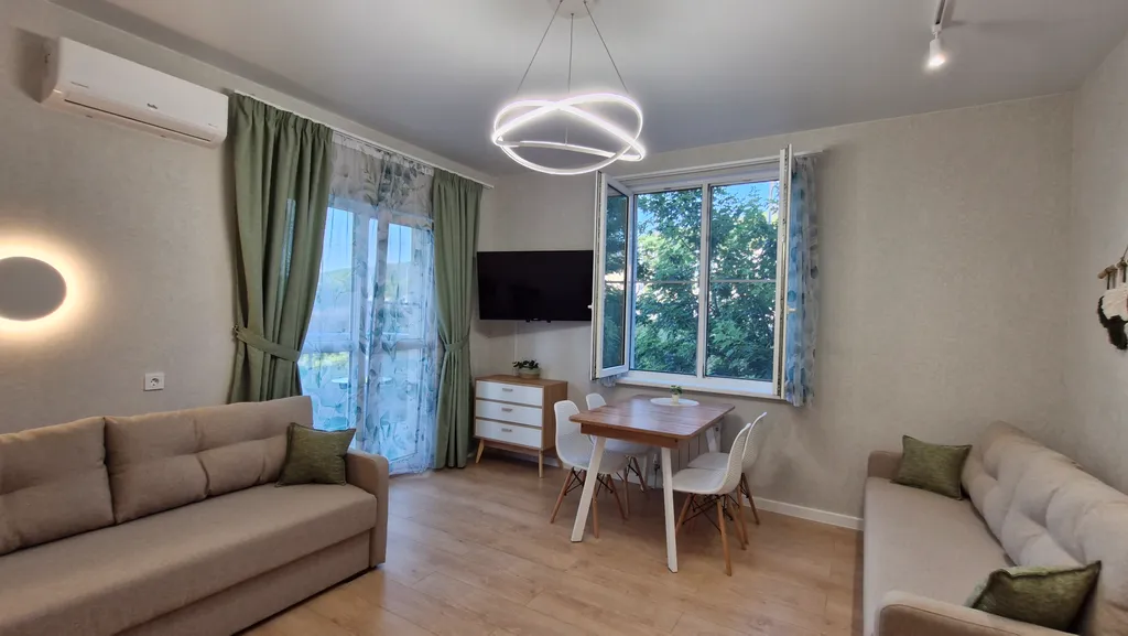 Квартира Уютные апартаменты у моря, с видом на можжевеловый лес, заповедник — Варваровка