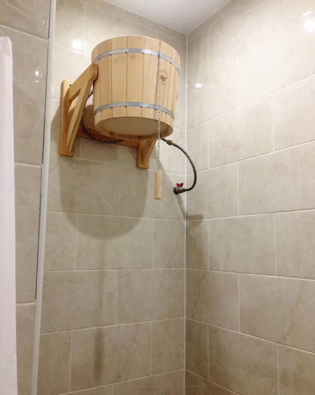 Стильный коттедж с панорамным остеклением у озера