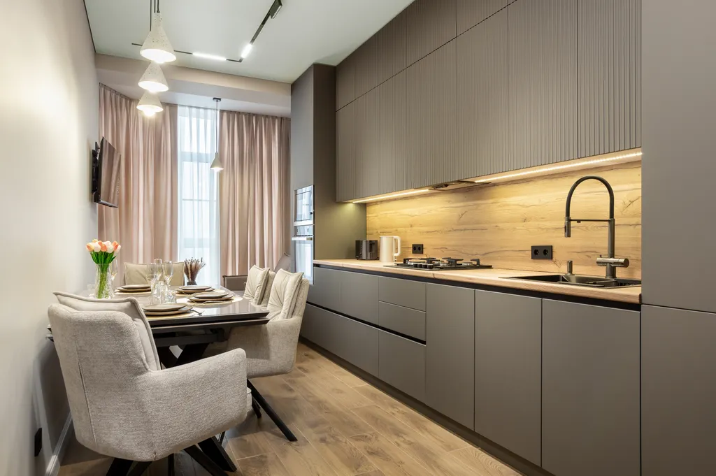 Апартамент с характером с видом на Эльбрус в доме с часами