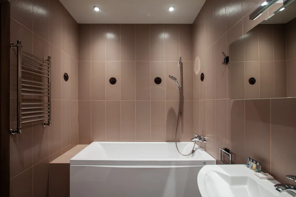 Загородный дом с бассейном, сауной и собственным лесом на участке