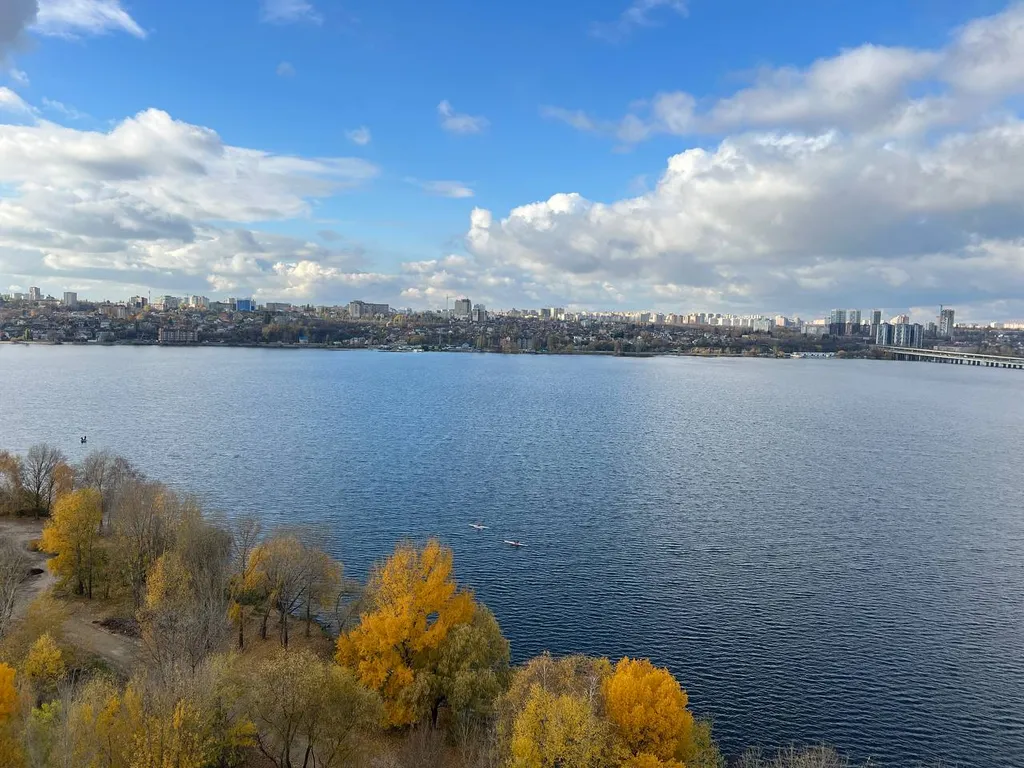 Видовая просторная квартира с красивым видом