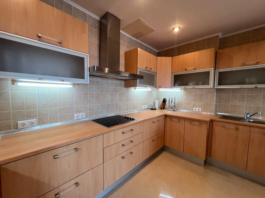 Видовые 3-комнатные апартаменты возле пляжа