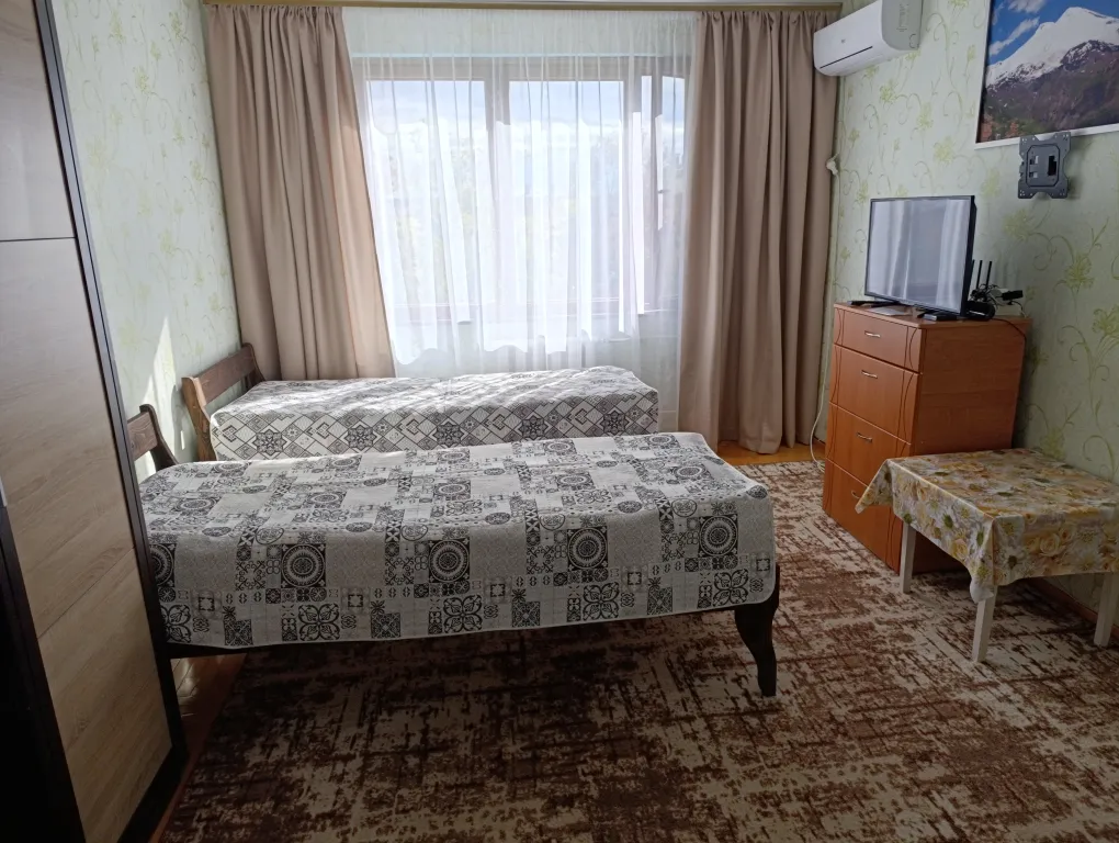 Однокомнатная квартира рядом с кинотеатром Мир — аренда посуточно в Богучар