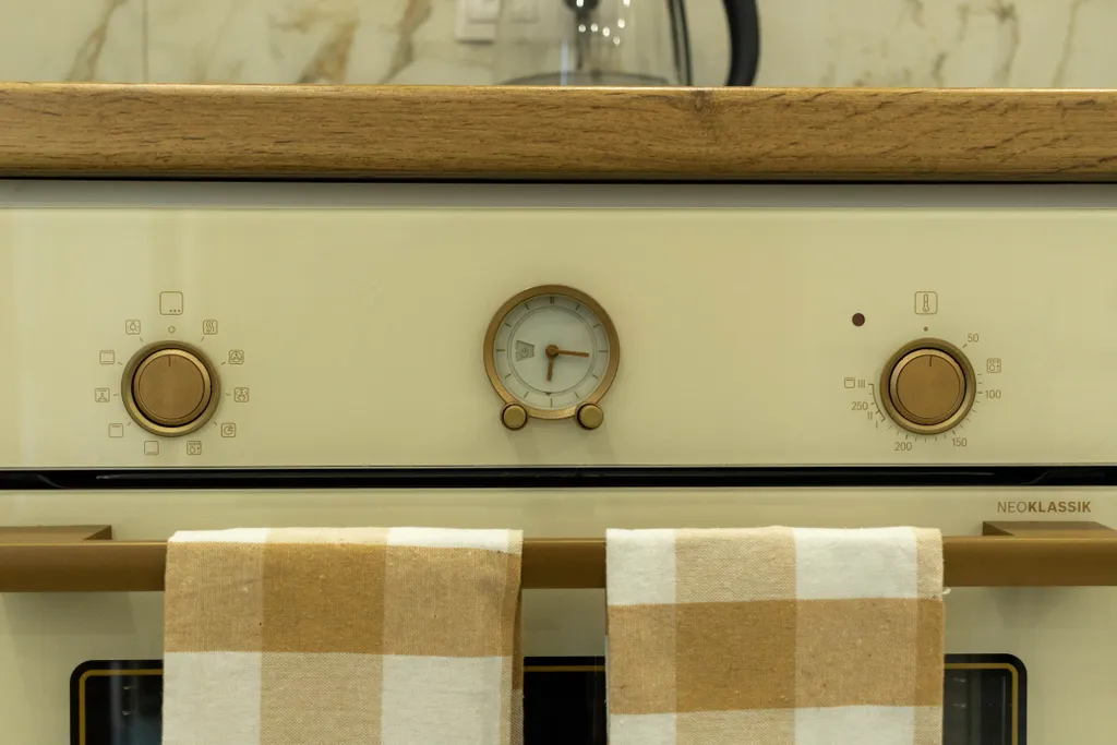 Двухкомнатная апартаменты   с теплым бассейном  у моря.